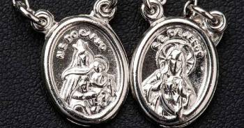 los-escapularios-refleja-un-profundo-vinculo-entre-la-devocion-religiosa
