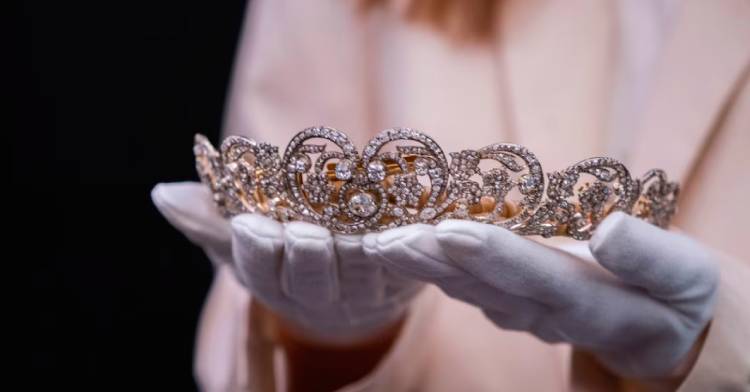 la-tiara-spencer-es-una-de-las-joyas-más-famosas-de-la-realeza-británica-y-del-mundo-entero
